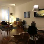 奥古斯托维埃拉公寓 公寓 *